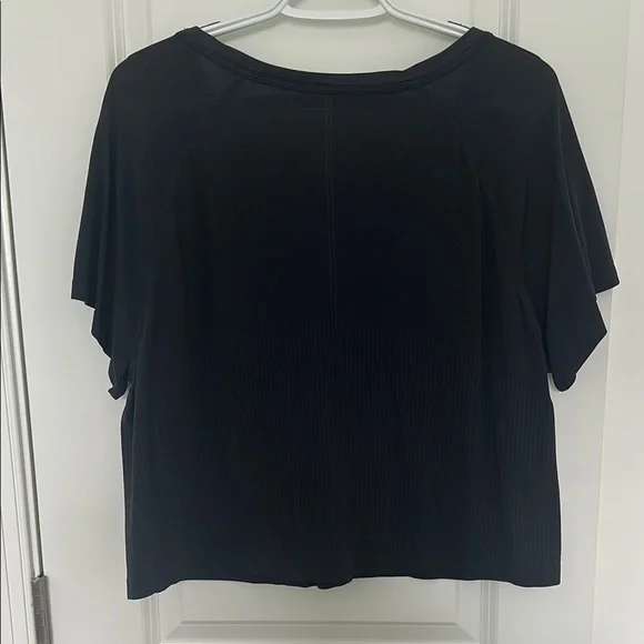 All in Motion Black Relaxed Workout Tee - Picture 3 of 4